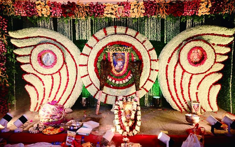 Kirtan Background Decor